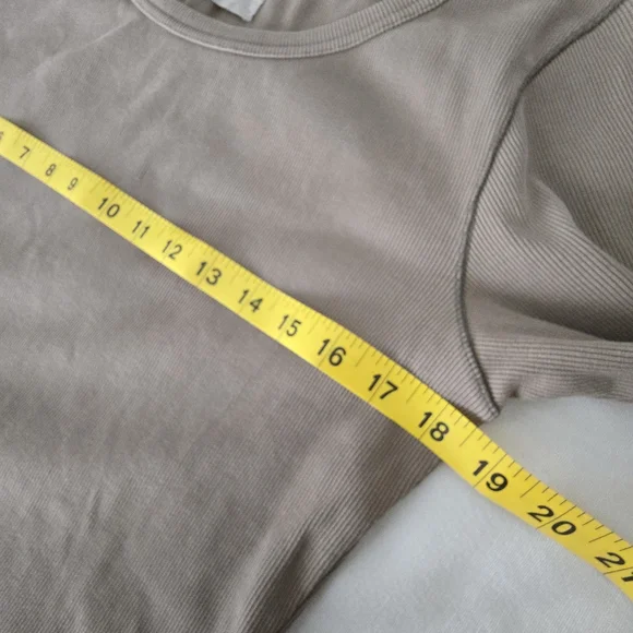 Everlane Luxe Rib Long Sleeve Top Organic Cotton Rib Knit Taupe Minimalist XL - Picture 3 of 11